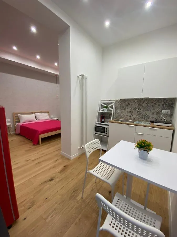 La Piccola Formica Home Palermo 0*,  Italia